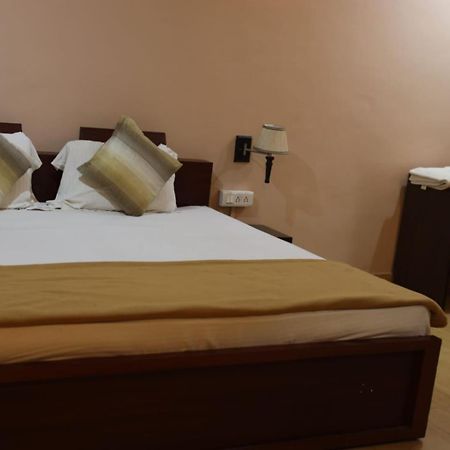 Hotel Shree Krishna Jungle Resort Khajurāho Extérieur photo