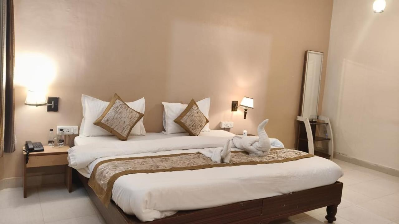 Hotel Shree Krishna Jungle Resort Khajurāho Extérieur photo