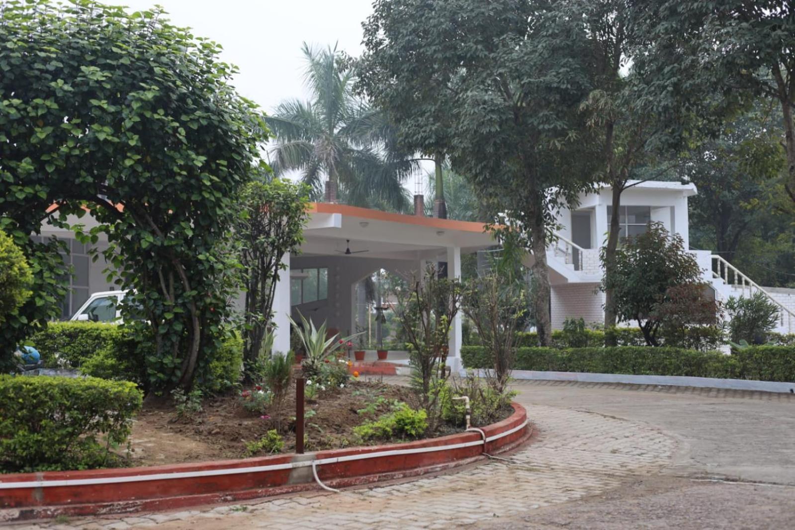 Hotel Shree Krishna Jungle Resort Khajurāho Extérieur photo